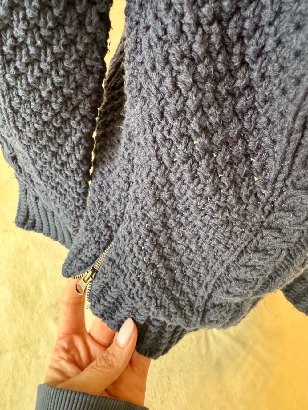 L.L. Bean Signature Navy Cable Knit Crewneck Sweater, sz M - Picture 8 of 12